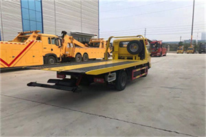 会泽非事故拖车